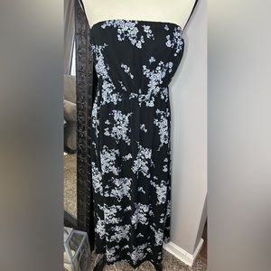 Women’s L, strapless maxi dress.